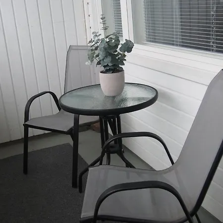Metsä Kotimajoitukset *